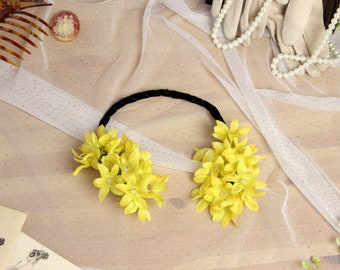 Velvet Hairband with yellow flowers