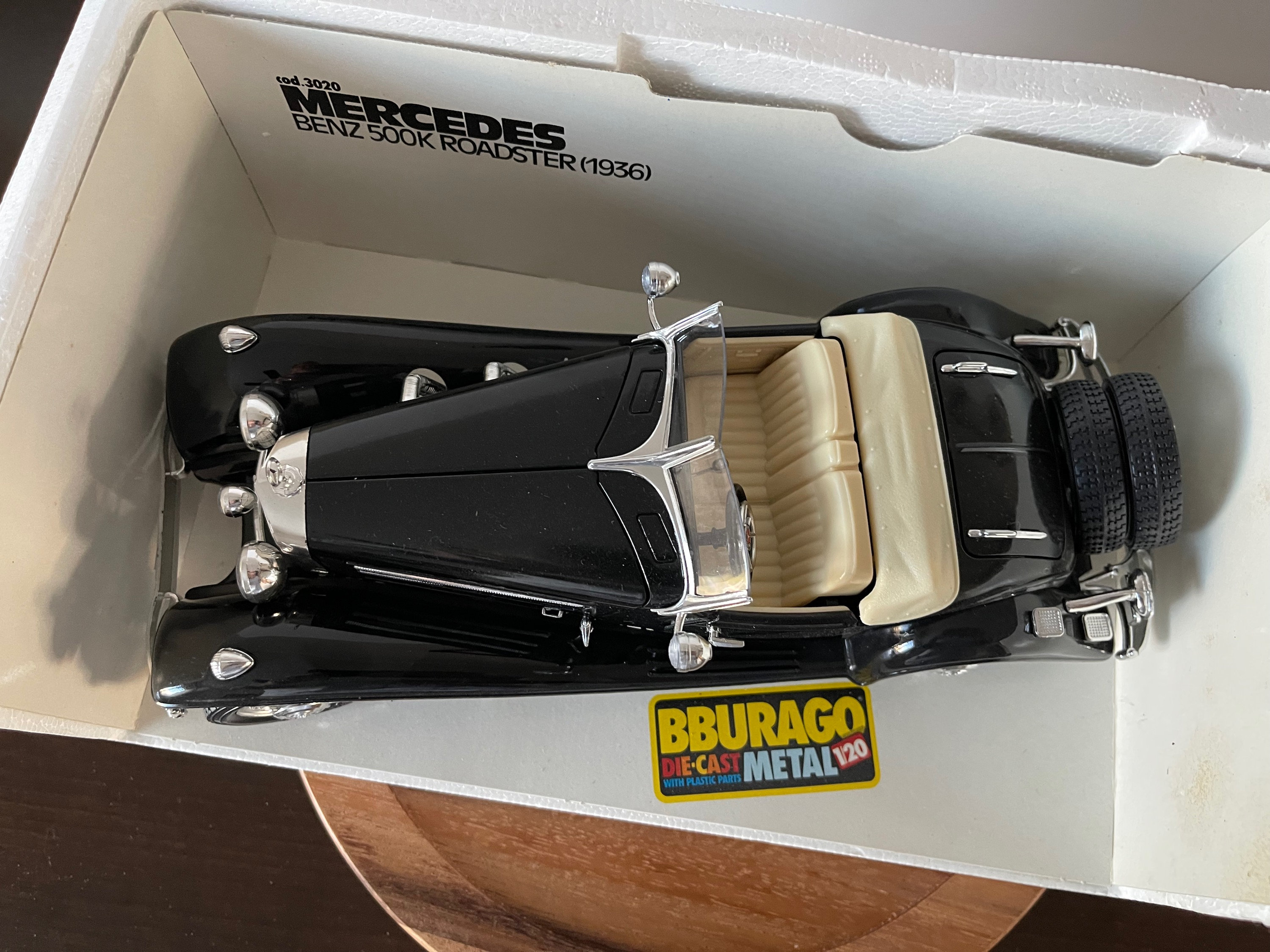 buragoブラーゴ クラシックカー　希少　メルセデスベンツ 1936　1/20 Burago ~Mercedes Benz 500K Roadster (1936) 1/20 Die-Cast Metal