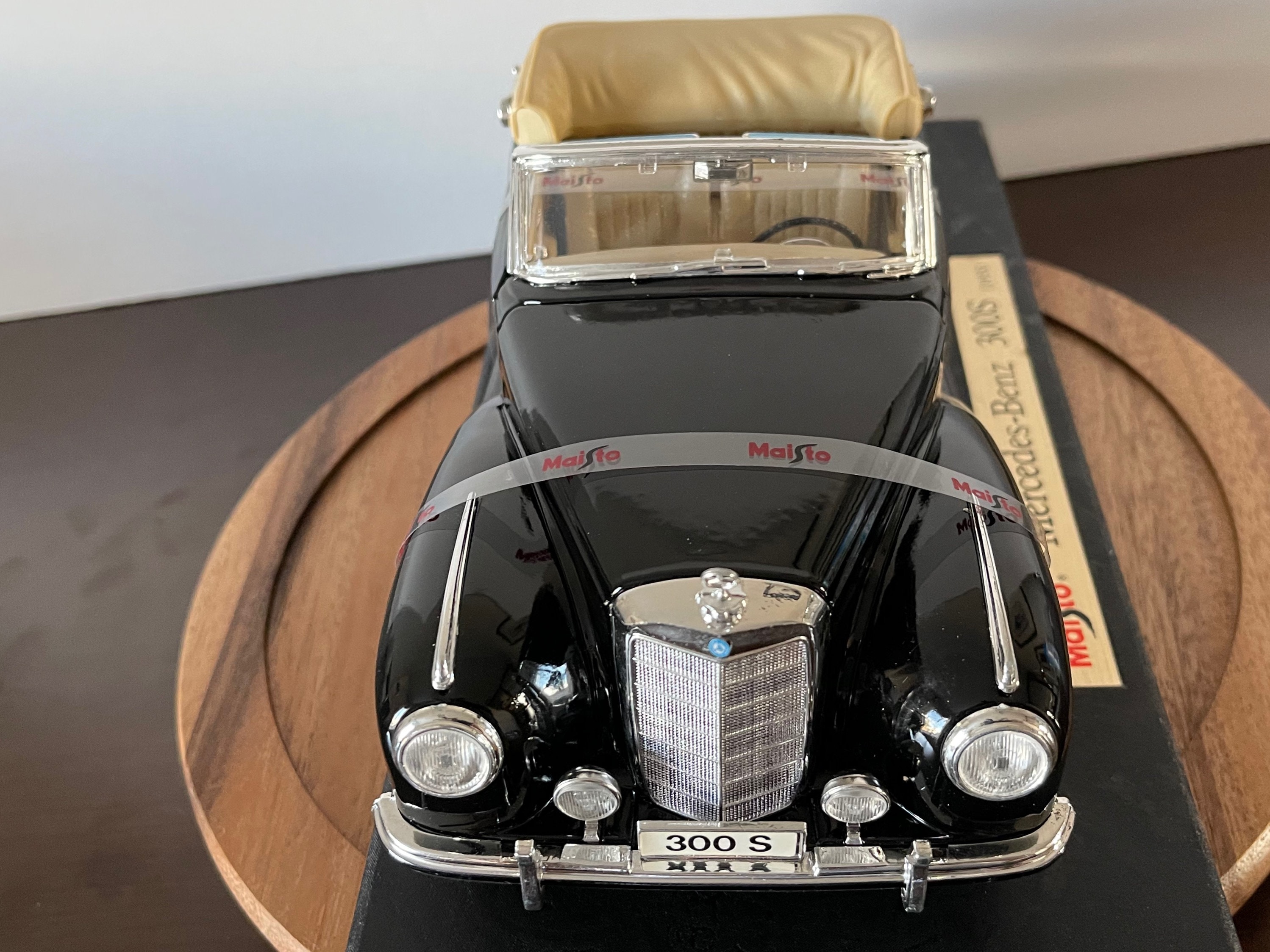Maisto メルセデス・ベンツ 300SLR プレミアエディション 1955 Premiere Edition Maisto Mercedez BENZ 300 SLR Coupe