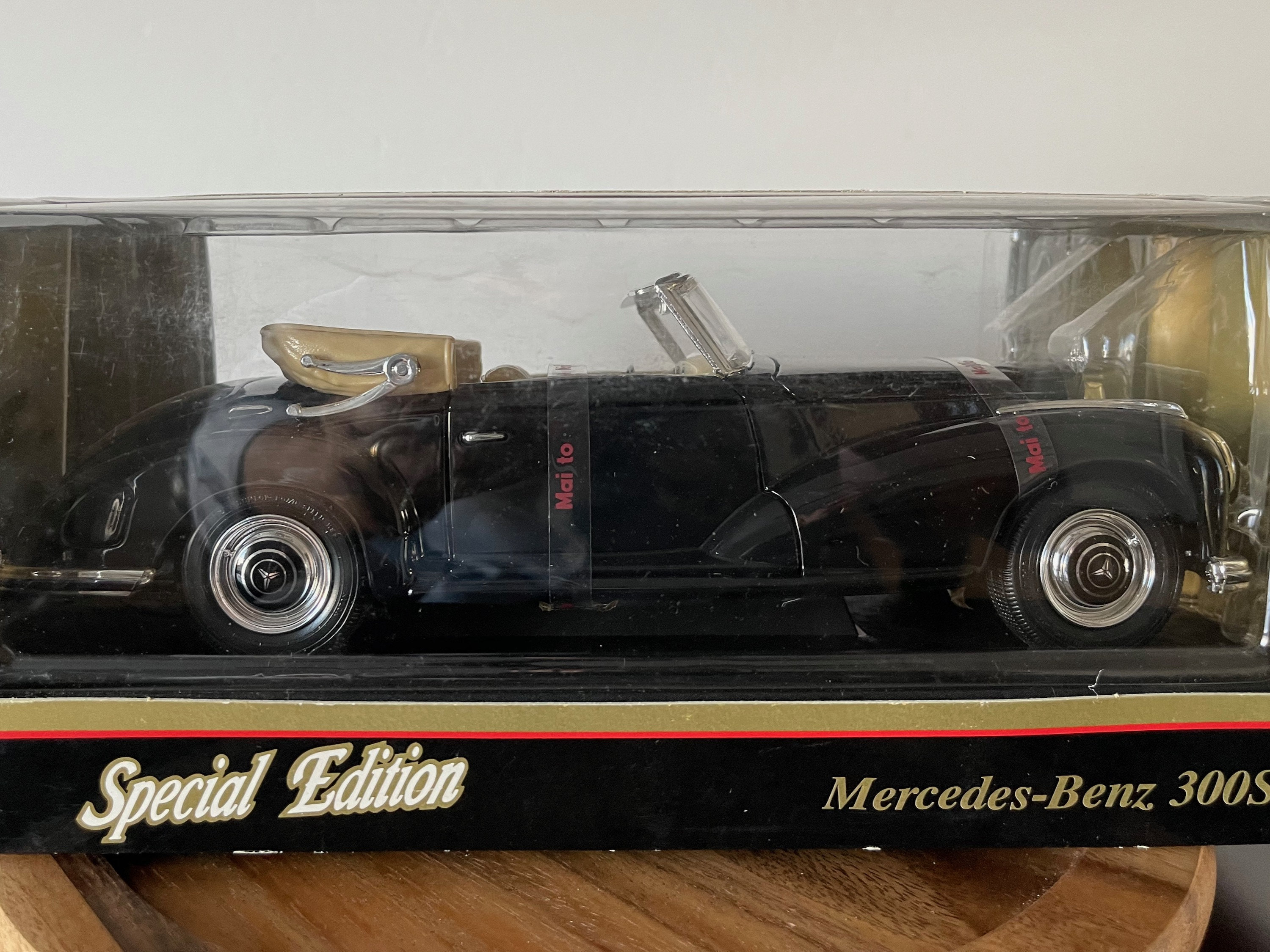 マイスト Maisto 1/18 Mercedes Benz 300S ベンツ Maisto 1955 Mercedes-Benz 300S 1:18 Scale Diecast Car Special