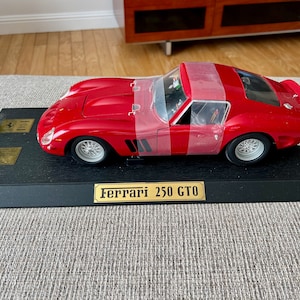 1954 Ferrari 250 GTO Die Cast Metal Revell 1:12 Model 8850