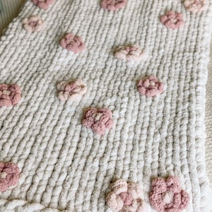 Floral Chunky Knit Blanket