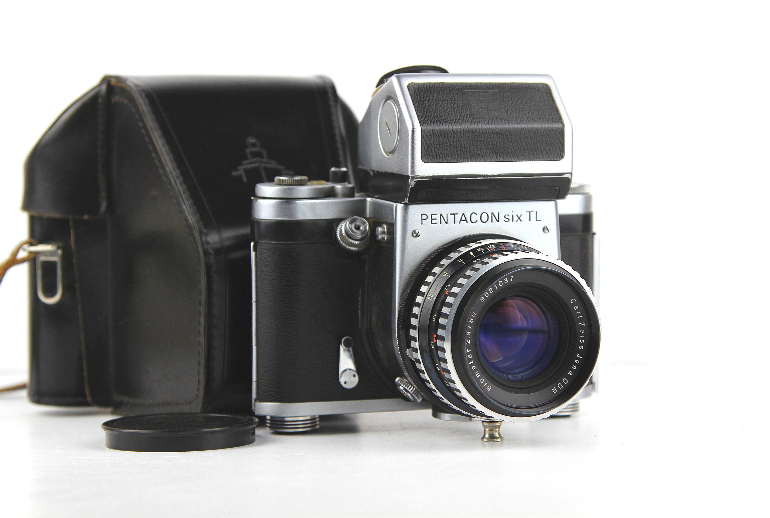 Camera PENTACON Six TL Lens Carl Zeiss Jena Biometar Medium