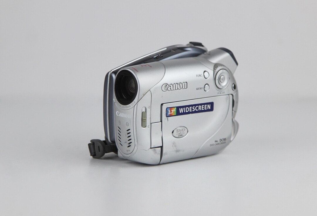 Film Cinema Filming Apparatus Video Camera CANON DC 95 E Film Cinema Filming Apparatus Video Camera CANON DC 95 E