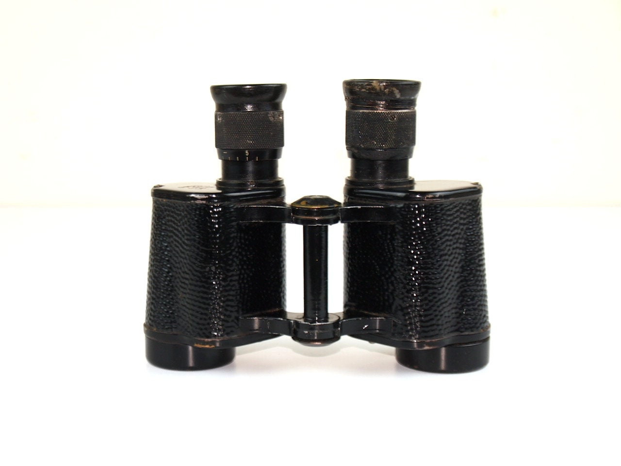ソビエト軍 6x30 双眼鏡 ケース付き ソビエト軍 6x30 双眼鏡 ケース