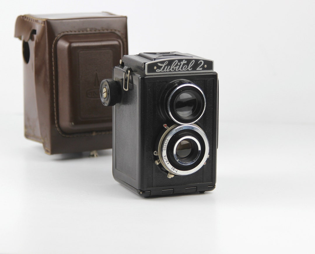 APPAREIL PHOTO LOMO LUBITEL 2 AVEC OBJECTIF LOMO T-22 4.5/75