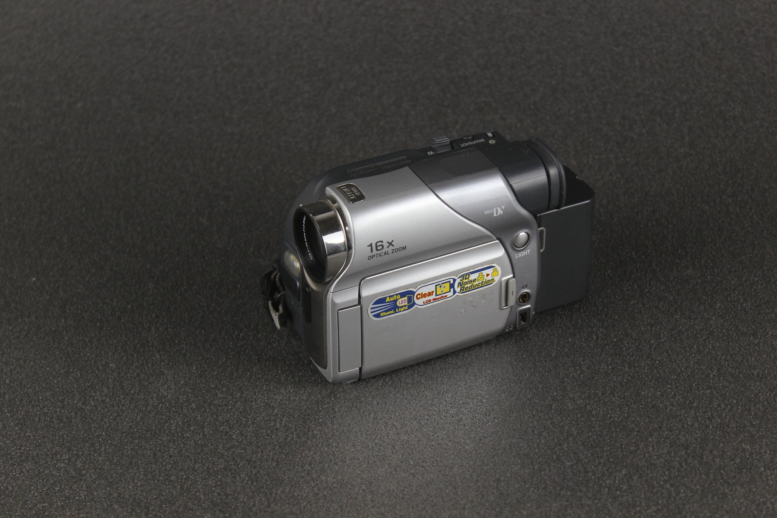 jvc digital video camera 16x optical zoom