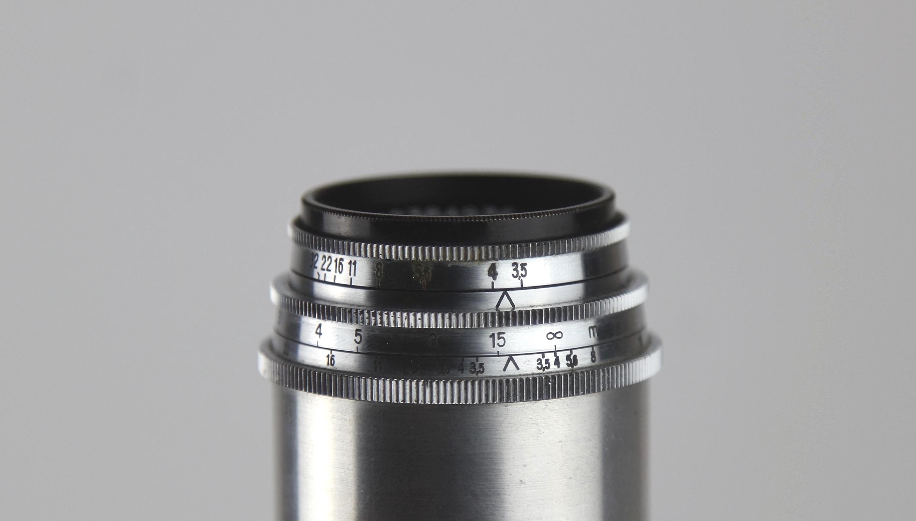 OBJECTIF ANCIEN, ancien objectif cinéma, projecteur, série 2 f 135 1