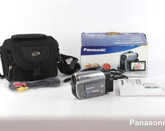 Film Cinema Filming  apparatus Video Camera PANASONIC VDR-D50EE-S Lens f = 1,8 - 75,6 mm  1  : 1,9  Made in Indonesia