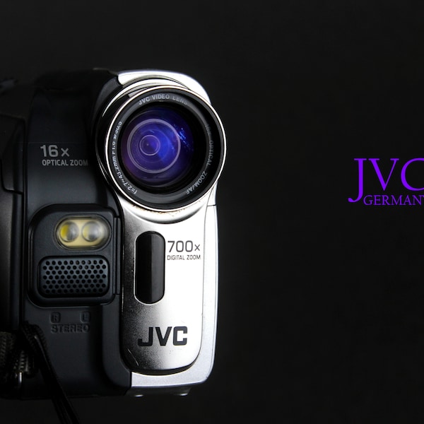 Film Cinema Filming  apparatus Video Camera JVC Lens 25 x Optical ZOOM/Af F  1 = 2.7-43.2mm F 1.6