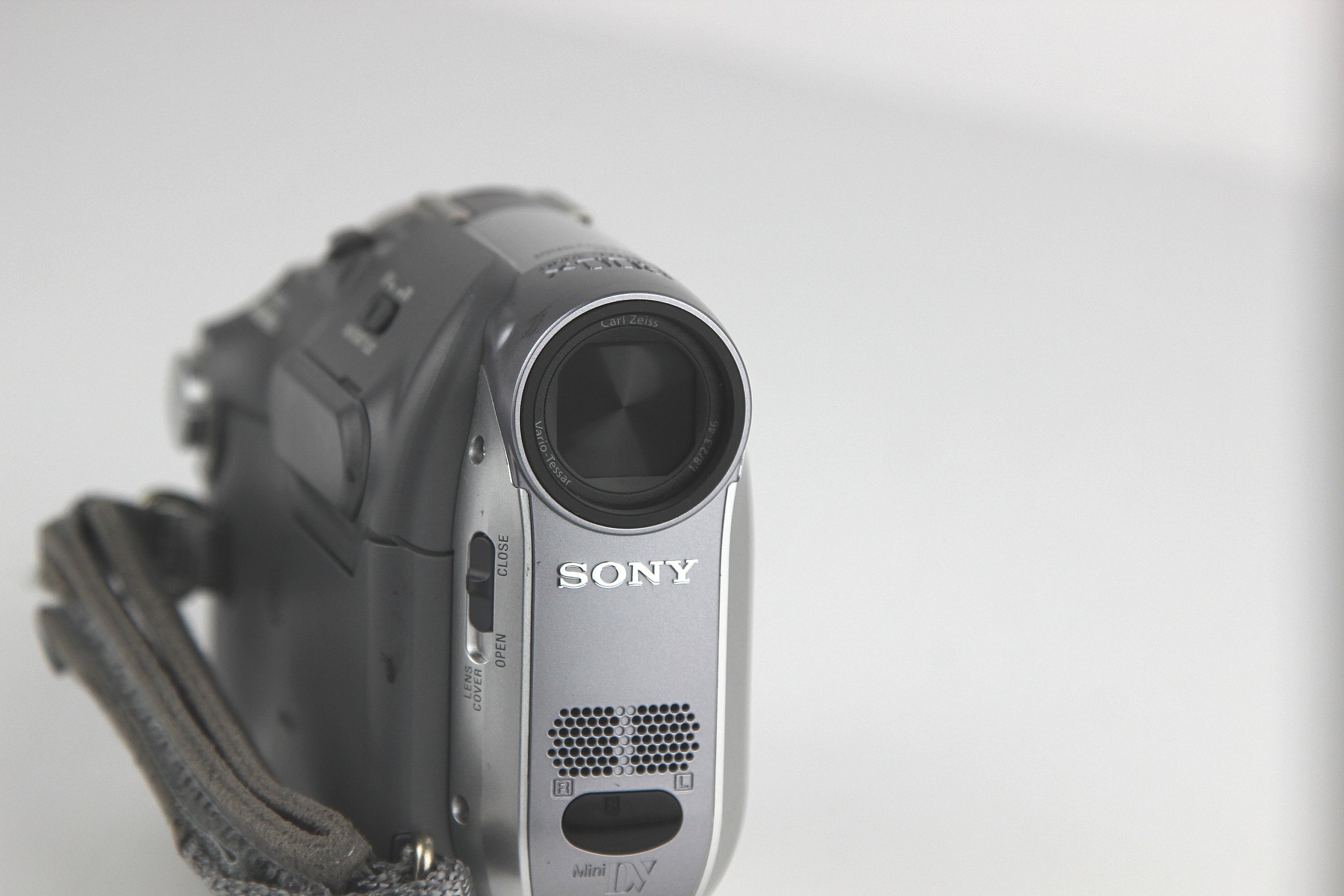 フィルム シネマ ビデオ カメラ SONY DCR-HC 21 レンズ Carl