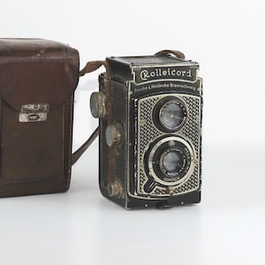 Rollei B35: Carl Zeiss Triotarレンズ搭載35mmフィルムカメラ