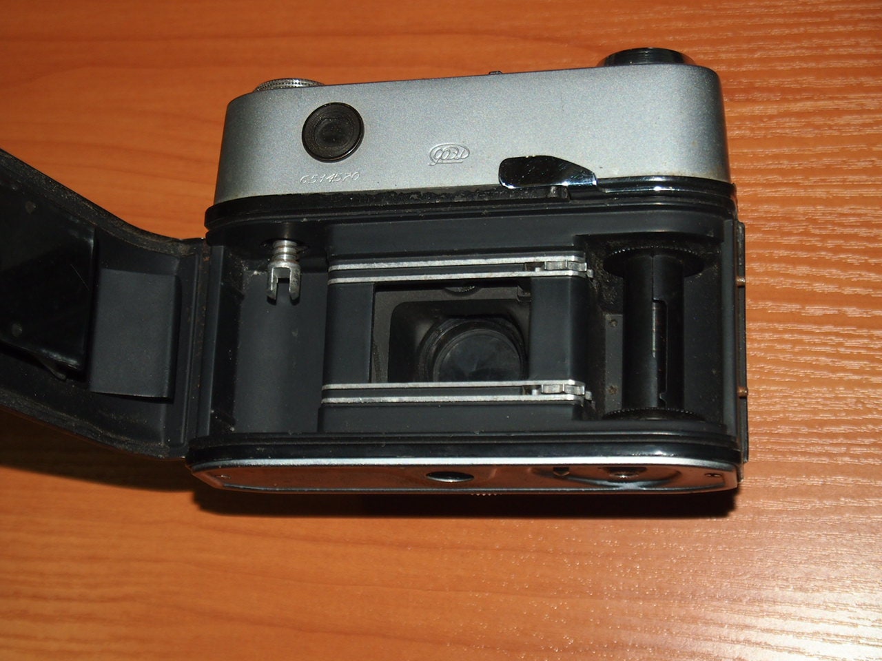 ソ連の小型レンジファインダーカメラ FED - 10 レンズ INDUSTAR - 61