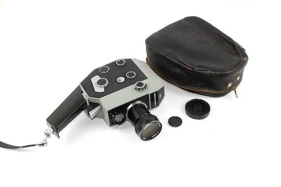 Soviet Film Cinema Movie Camera QUARZ  QUARTZ 2 - 8S 3 Lens METEOR - 8M Zoom 1,8/9-38