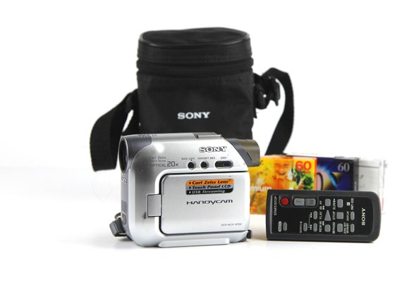 SONY　CF-2550& CRS-2000 まとめて2台(A36) SONY (ソニー) ミラーレス一眼カメラ a6000 キズ・ヨゴレ有 ダブル