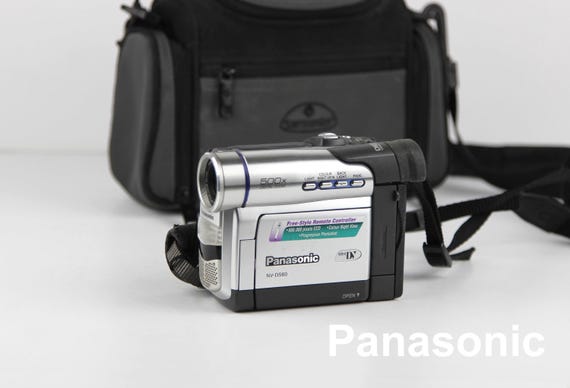 Film Cinema Filming apparatus Video Camera PANASONIC NV-DS60EN Made in Japan Camera has not been tested! The camera lid won't close.