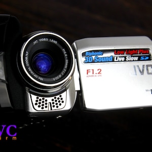 Film Kino Filmapparat Videokamera JDSLR Mini DV Objektiv f = 2,6 -39 mm F 1,2 optische ZOOM/Af Made in Japan