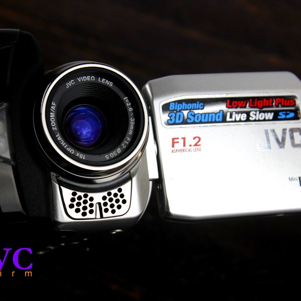 Film Cinema Filming  apparatus Video Camera JVC Mini DV Lens f = 2.6 -39 mm F 1.2 Optical ZOOM/Af Made in Japan