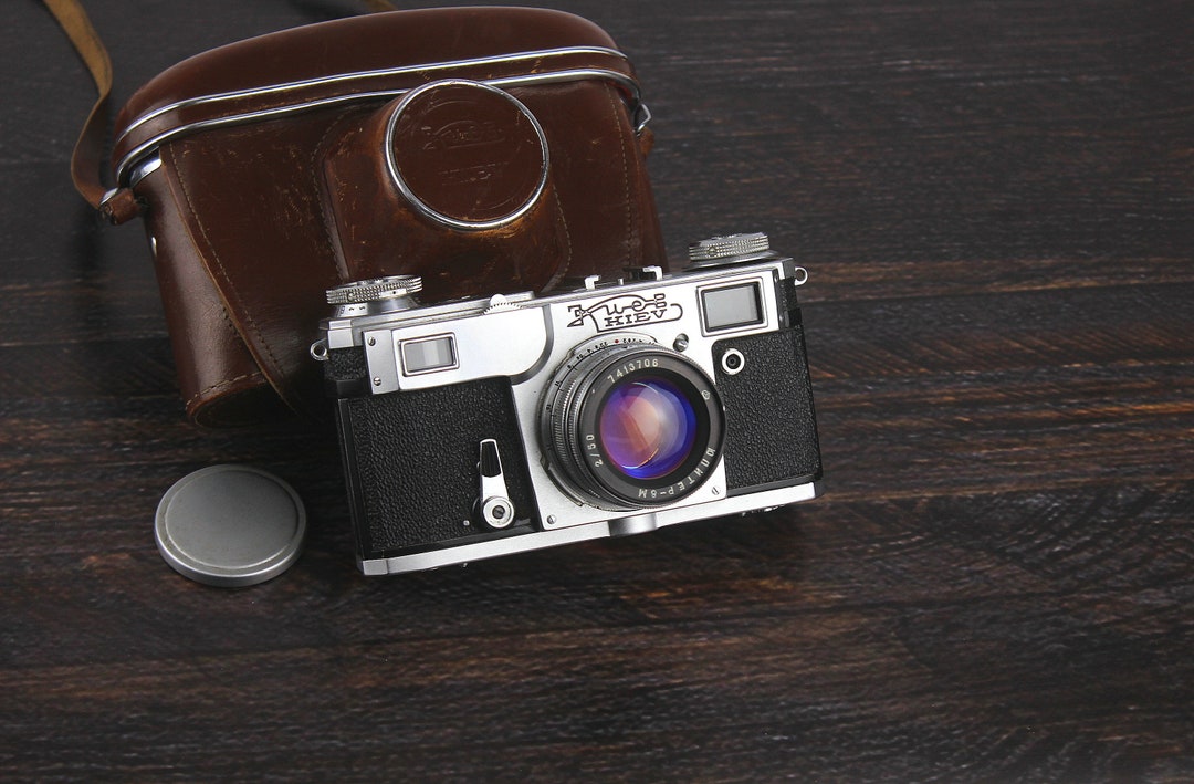 Kiev-4 + Jupier-8M 50mm F2 革ケース付き　作例あり コスパ抜群のゾナー型レンズ、JUPITER-8M 50mm F2 ※キエフ