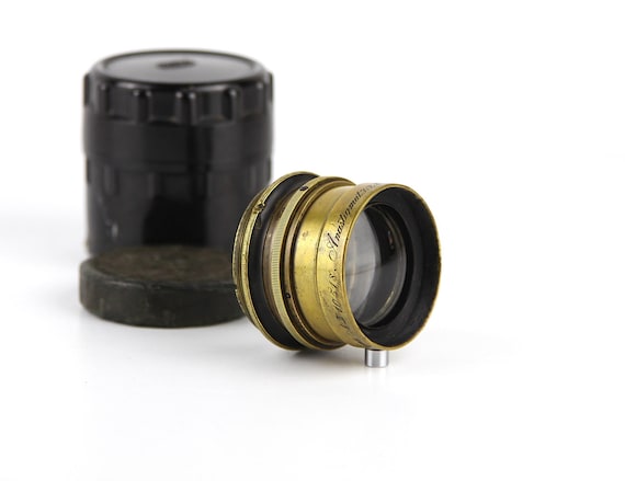 Lot 1171 - A Carl Zeiss Jena Sonnar f/2 85mm Lens