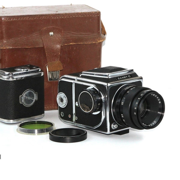Soviet camera 6x6 SALUT - S TTL  Lens VEGA-12V (2,8/90)  Medium Format U S S R