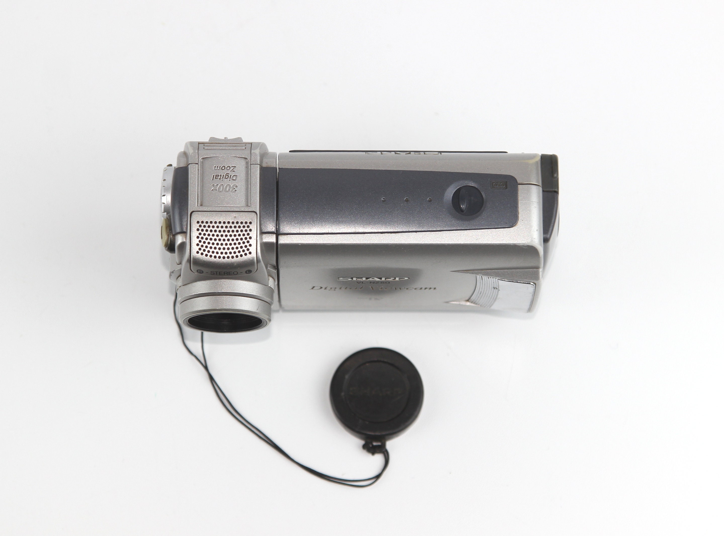 Film Cinema Filming Apparatus Video Camera SHARP VL - NZ 50 Film Cinema Filming Apparatus Video Camera SHARP VL - NZ 50