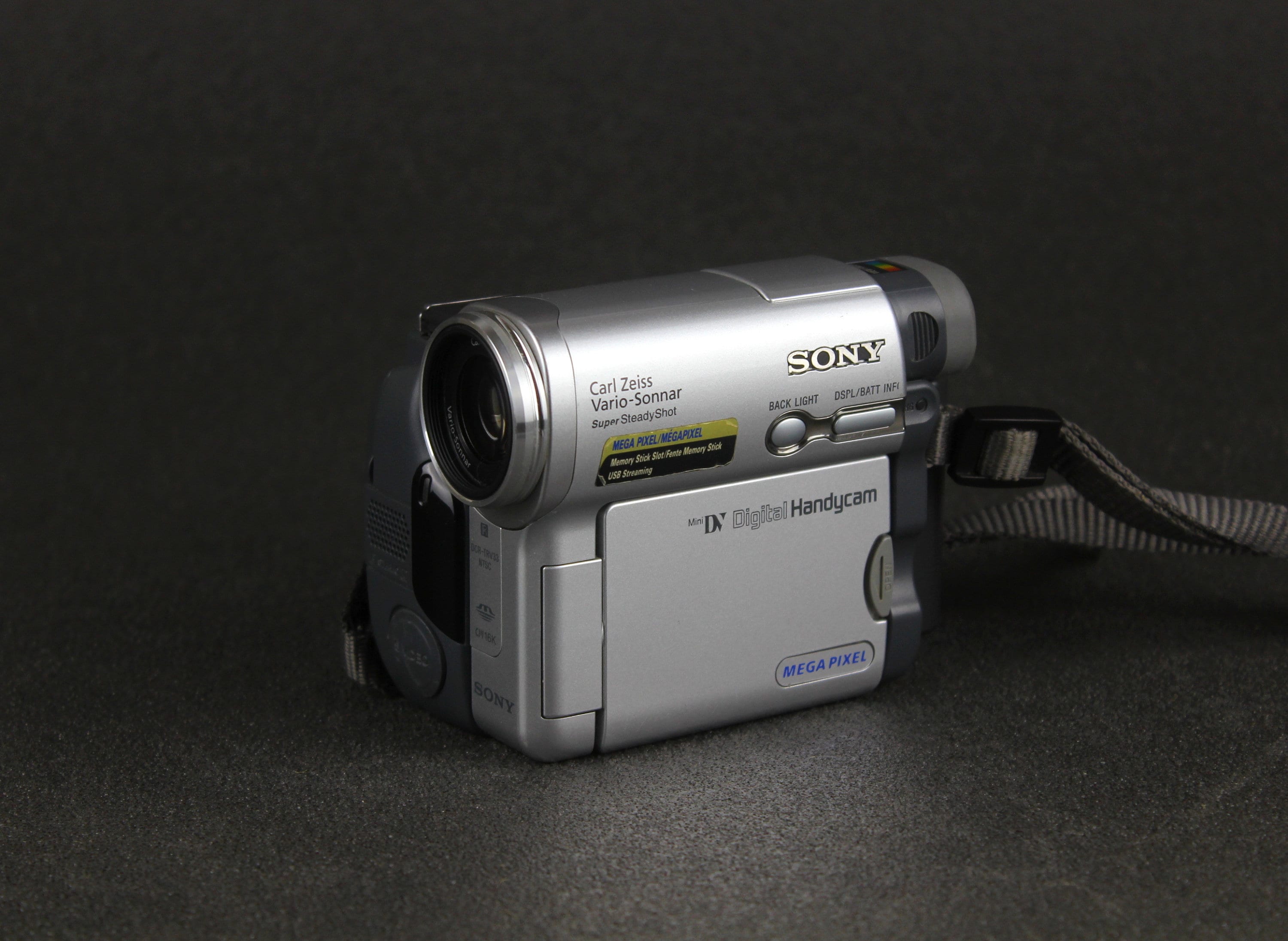 камера sony handycam carl zeiss. объектив sony carl zeiss vario-sonnar t*24-70mm f/2. Carl zeiss sal1680. видеокамера sony carl zeiss vario- sonnar. камера sony handycam carl zeiss.