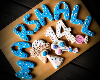 Personalized Dog Birthday Cookies: Custom Name Treats
