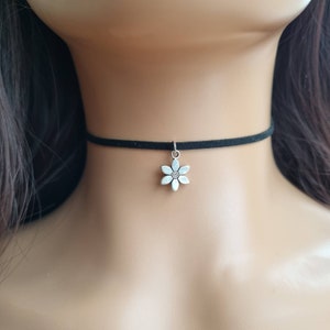 Black choker necklace with a flower charm, necklace, minimalist jewellery, choker, faux suede choker, flat cord choker