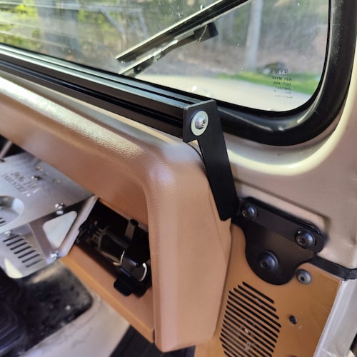 Dash Accessory Mount for Jeep Wrangler YJ, BLACK, cell phone GoPro GPS mount holder