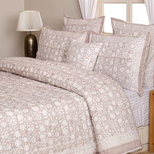 Hell-taupe geblümte Decke, weiche Baumwolle Tagesdecke, Wendedecke, handgemachte Bettwäsche, König Königin werfen, neutrales Schlafzimmer Dekor Geschenk