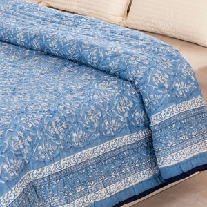 Maya Blue and White Hand Block Printed Quilt, Blue King Comforter Bedding, Queen Boho Bedspread Coverlet, Reversible Blue Cotton Quilt