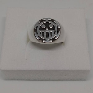 Trafalgar Law-ring. Eén stuk