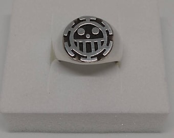 Anel de Trafalgar Law. uma pedaço