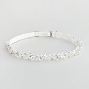 Conjunto de liga de boda color marfil y plata, bordado a mano con cristales, perlas y lentejuelas. Accesorios nupciales. Liga para lanzar.