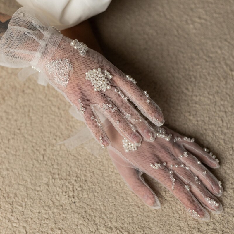 Pearl Bridal Gloves