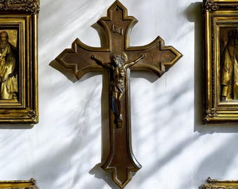 Vintage Belge Brass Wall Crucifix, Brass Religious Cross, Old Brass Crucifix, Rustic Religious Decor