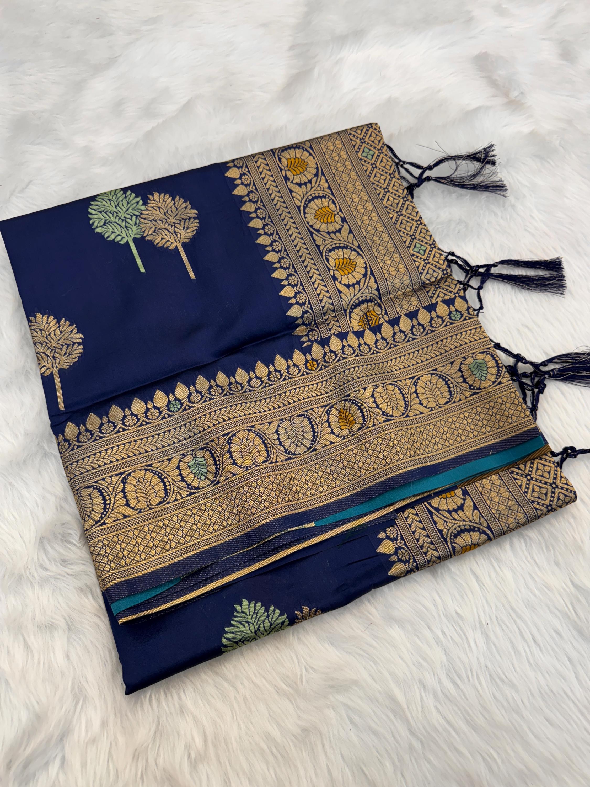 インドシルクサリーブルー& ゴールド インドシルクサリーブルー& ゴールド