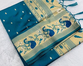 ティールブルー カンジヴァラム シルク サリー: 金色の孔雀の織り