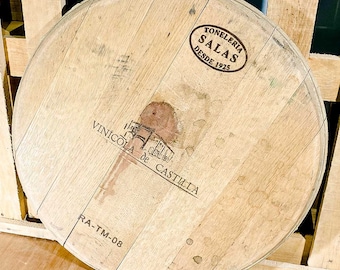 Barrel lid from the wine barrel - wooden barrel