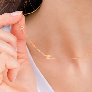 Collar descentrado, regalo para mamá, regalo para mamá, collar de pareja, collar con inicial, regalo para el día de la madre, collar con letras, regalo personalizado