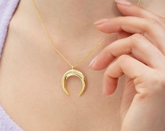 Sterling Silver Crescent Moon Necklace | Horn Pendant