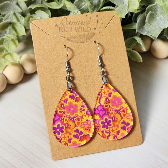 Colorful Retro Flower Earrings, Fun 70s Jewelry for Women, 60s Gift for Friend, Floral Hippie Boho Earrings for Mom, Spring Earrings