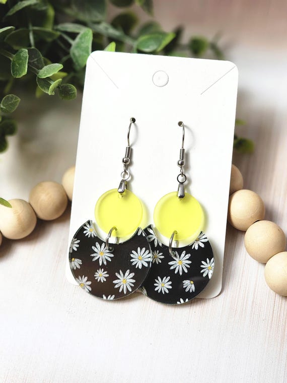 Boho Daisy Earrings for Her: Lightweight and Nickel Free Earrings with Bold Daisies and Soft Yellow Accent Color