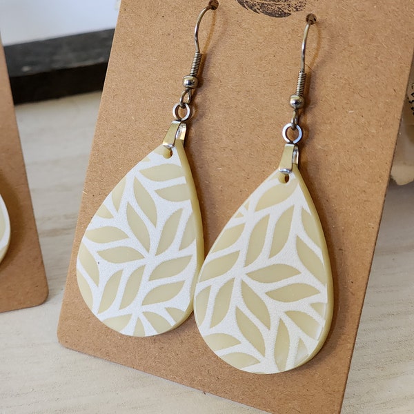 Leaf Pattern Teardrop Earrings: Cream & White Acrylic Dangles