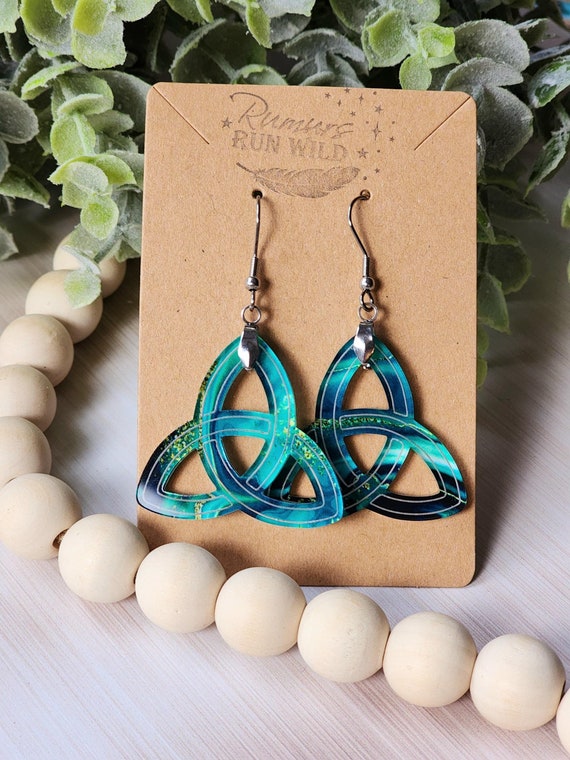 Celtic Knot Earrings for Mom, St Patricks Day Jewelry Gift for Best Friend, Lucky Earrings for Her, Green Statement Earrings for Women