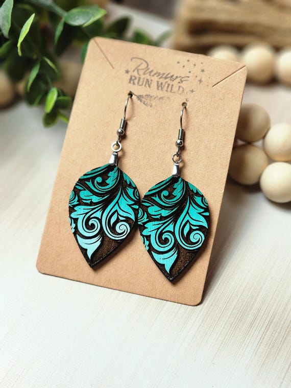 Wood Leaf Earrings, Green Engraved Earrings for Mom, Boho Wood Earrings, Lightweight Dangle Earring Gift for Her, Unique Nature Jewelry