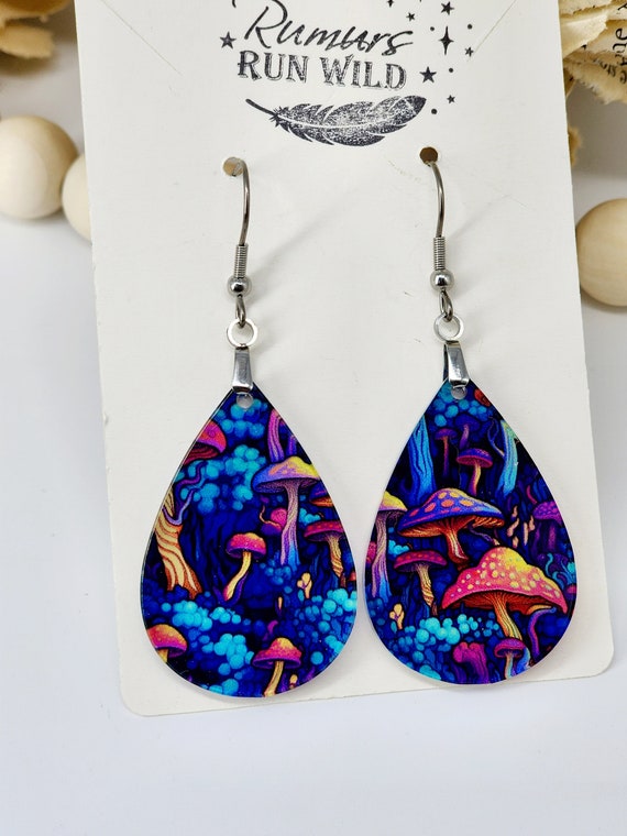 Psychedelic Mushroom Earrings, Colorful Mushroom Earrings, Mushroom Jewelry, Lightweight Earrings, Nature Inspired, Fun, Gift for Her