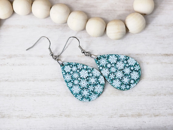 Christmas Earrings, Snowflake Earring, Earrings for Her, Green Earring, Lightweight Earring, Teardrop Earring, Stocking stuffer, Xmas gift