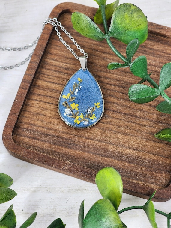 Pretty Floral Resin Necklace, Teardrop Necklace, Resin Necklace, Blue Necklace, Resin Jewelry, Gift for Her, Flower Jewelry, Birthday Gift